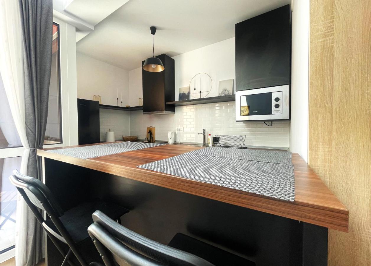 Walter 20 Penthouse W. Private Parking Sinaia